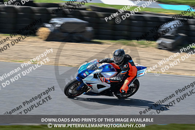 enduro digital images;event digital images;eventdigitalimages;lydden hill;lydden no limits trackday;lydden photographs;lydden trackday photographs;no limits trackdays;peter wileman photography;racing digital images;trackday digital images;trackday photos